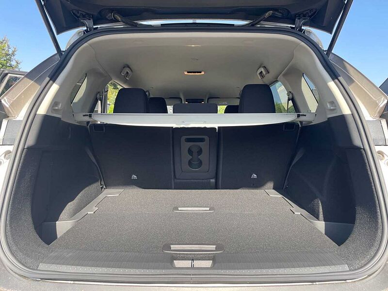 Nissan X-Trail 1.5 VC-T e-4ORCE 213PS 4x4 N-CONNECTA Pano  Navi CarPlay LED Head-up-Display