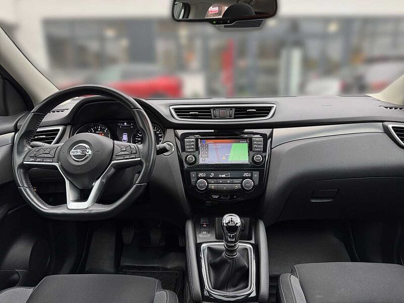 Nissan Qashqai N-CONNECTA PANO NAVI KAMERA SITZH.