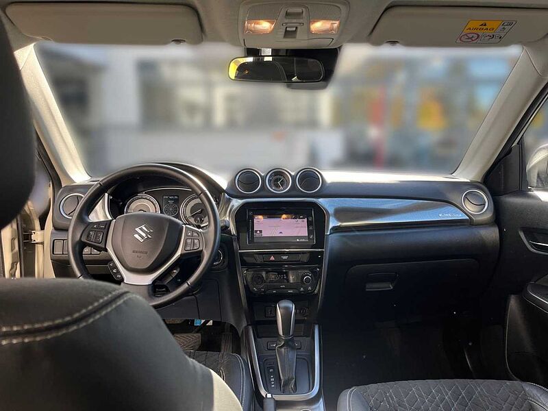 Suzuki Vitara COMFORT+ ALLGRIP KAMERA SHZ KEYLESS A/T